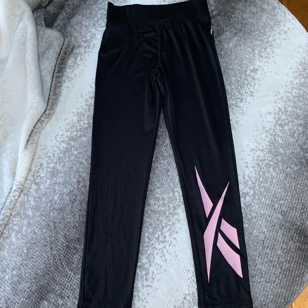 Girl’s Reebok leggings. Size M (8-10).
